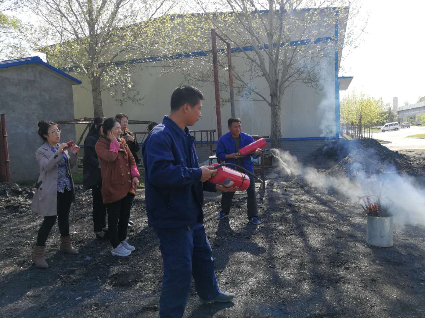 公司開(kāi)展消防安全常識(shí)培訓(xùn)及演練